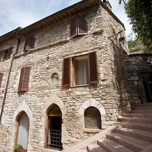 Hotel La Fortezza, Assise