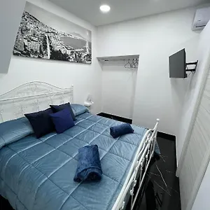 House Milly , Napoli Italia
