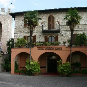 Windsor Savoia Asís