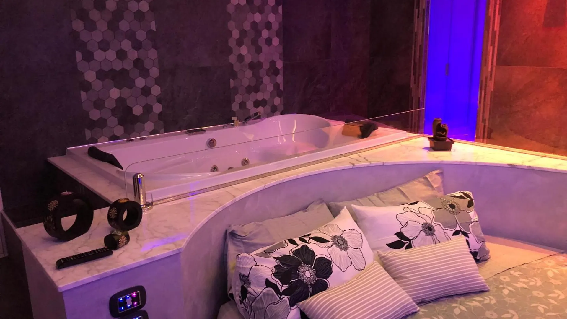 Assisi Luxury Spa Suite contacts